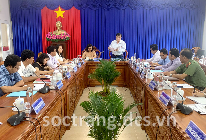 Họp Tổ đại biểu HĐND tỉnh đơn vị huyện Long Phú