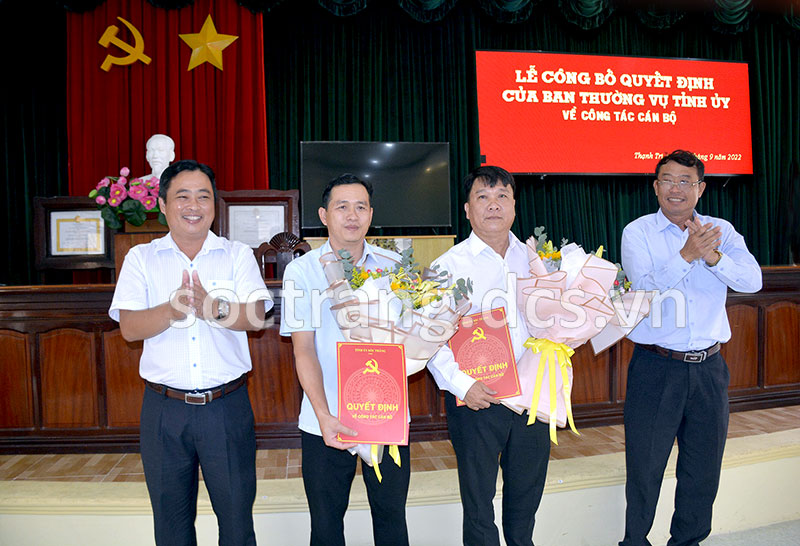 Lễ công bố Quyết định của Ban Thường vụ Tỉnh ủy về công tác cán bộ huyện Thạnh Trị