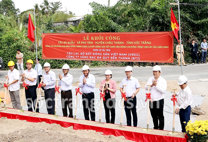 Bí thư Tỉnh ủy Lâm Văn Mẫn dự Lễ khởi công xây dựng cầu Bà Ngẫu xã Phú Tâm, huyện Châu Thành