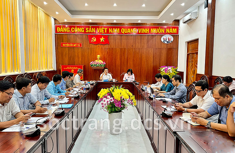 Thảo luận góp ý hoàn thiện nội dung chương trình Đại hội MTTQ Việt Nam huyện Mỹ Tú nhiệm kỳ 2024- 2029