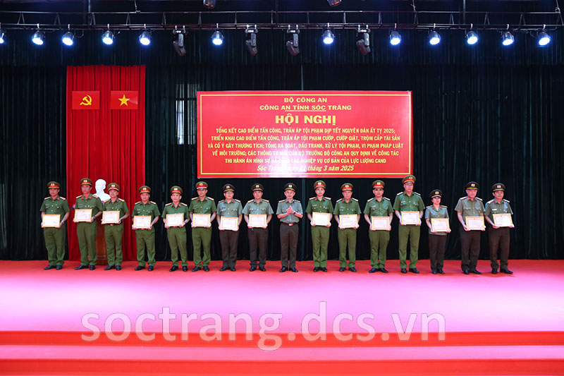 Thực hiện tốt công tác bảo đảm an ninh trật tự và tấn công, trấn áp tội phạm dịp Tết Nguyên đán Ất Tỵ 2025